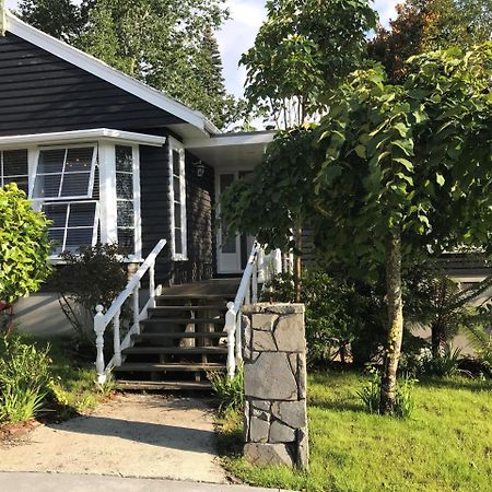 Hugo & Carters Lodge Роторуа Экстерьер фото